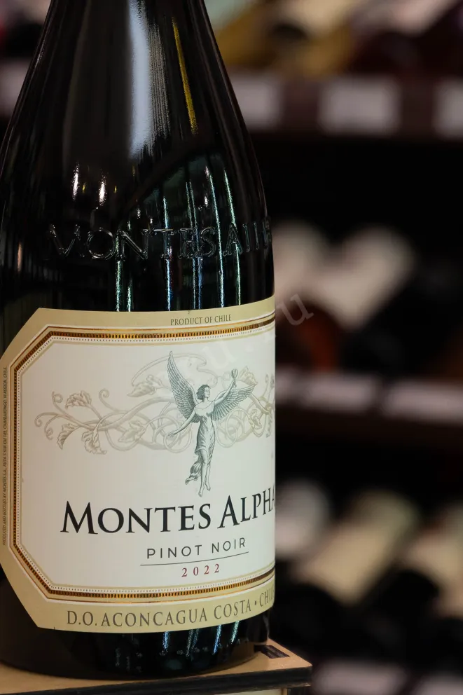В магазине Крю Профи Montes Alpha Pinot Noir DO 2022 0.75 л