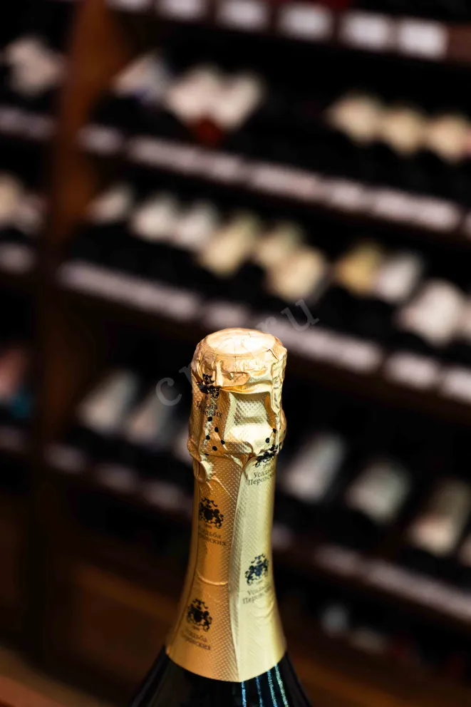 Пробка Usadba Perovskih Red Brut Nature 0.75 л