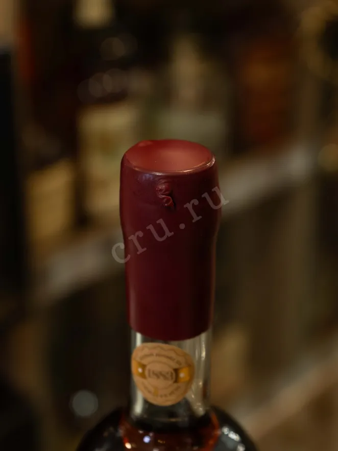 Пробка Jean Cave Vieil Armagnac AOC wooden box 1987 0.7 л