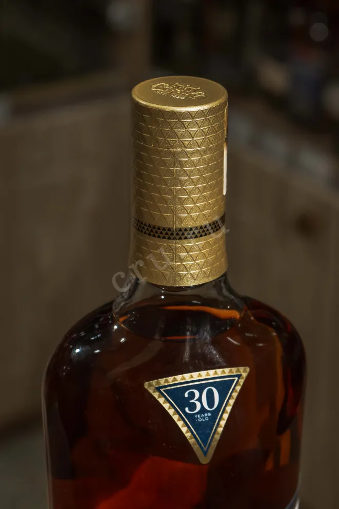 Пробка Macallan Double Cask 30 years in wooden box 0.7 л