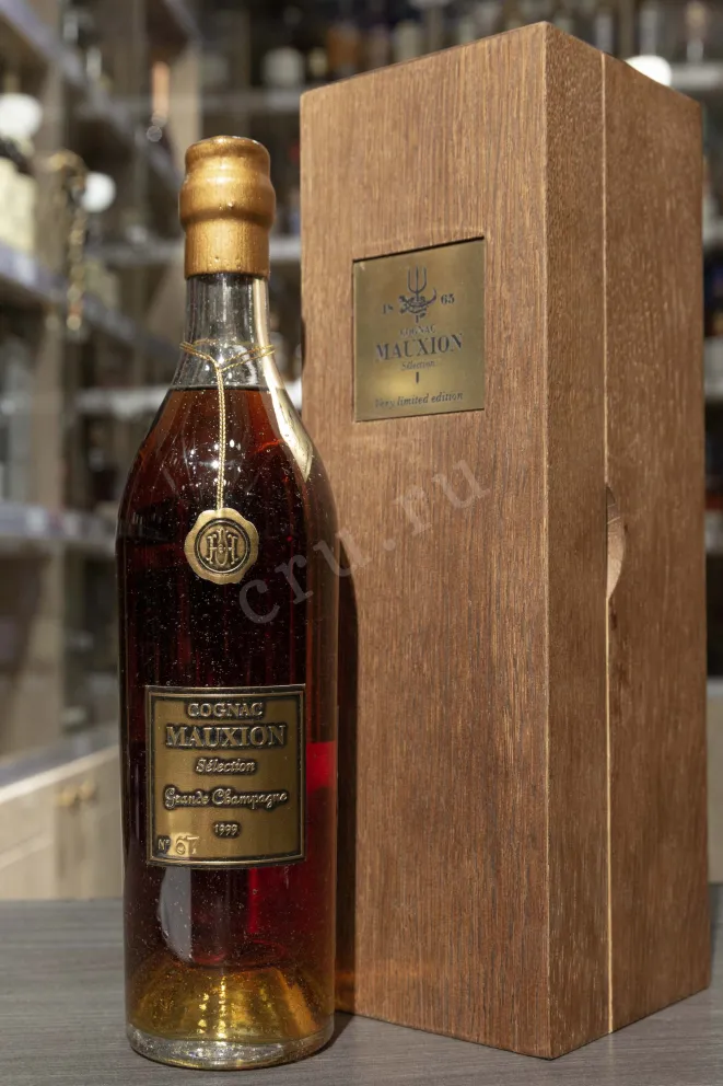 В магазине Крю Профи Mauxion Selection Grande Champagne 1999 0.7 л