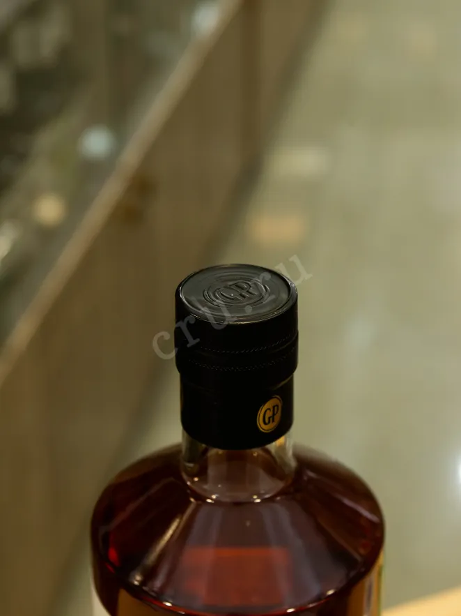 Пробка Guillon Painturaud XO Hors dAge 1er Cru de Cognac in gift box 0.7 л