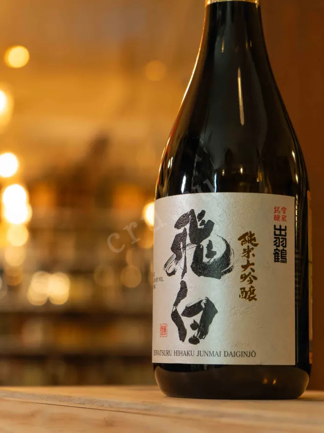 В магазине Крю Профи Dewatsuru Junmai Daiginjo Hihaku with gift box 0.75 л