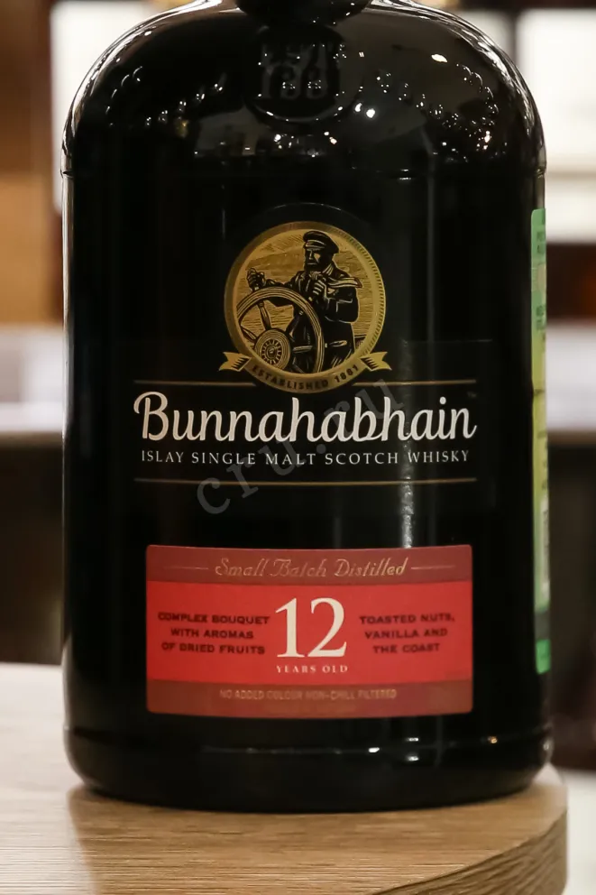В магазине Крю Профи Bunnahabhain 12 years in a tube 0.7 л