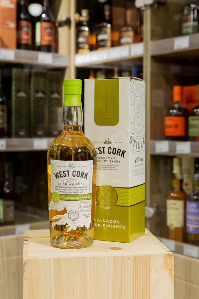 В магазине Крю Профи West Cork Small Batch Calvados Cask with gift box 0.7 л