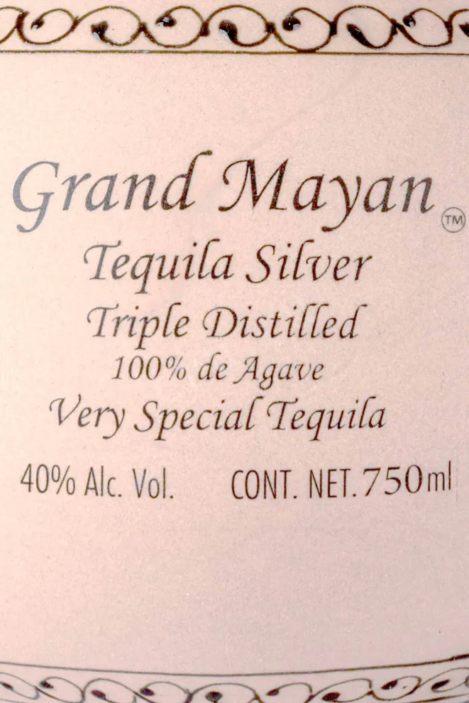 Этикетка Grand Mayan Silver in gift box 0.75 л