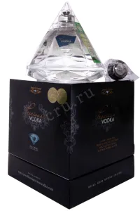 Водка Прэшес в подарочной коробке  0.7 л