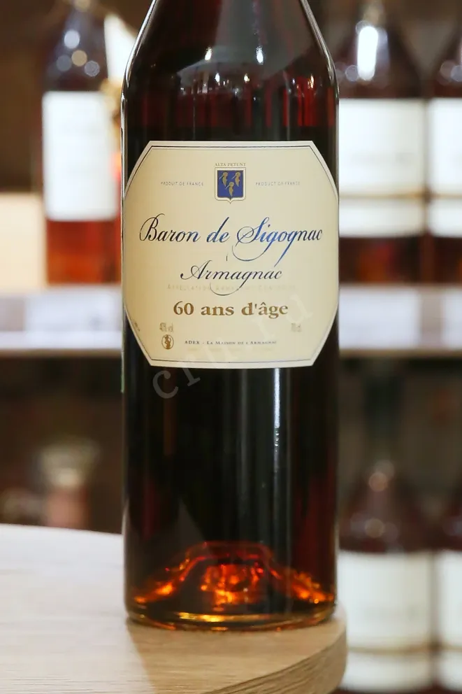 В магазине Крю Профи Baron de Sigognac 60 ans d'age 0.5 л