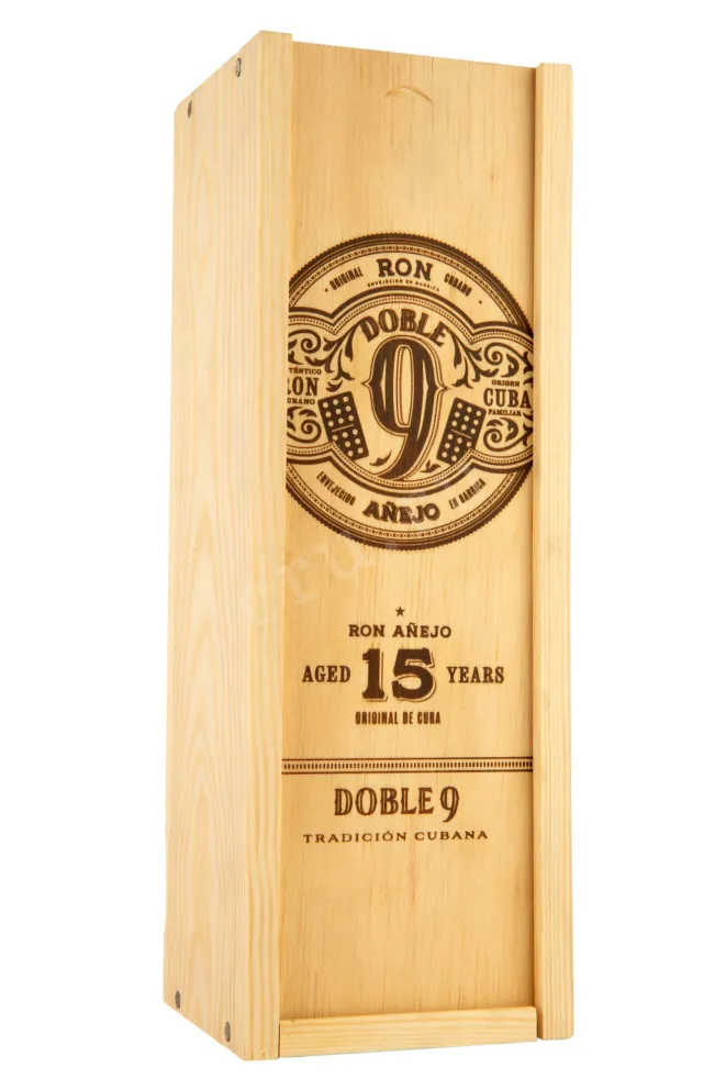Подарочная коробка Doble 9 Anejo 15 years 0.7 л
