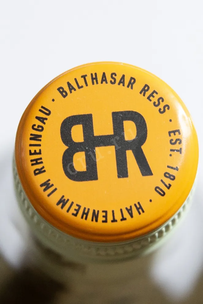Пробка Balthasar Ress Hattenheim Nussbrunnen Riesling GG 2021 0.75 л