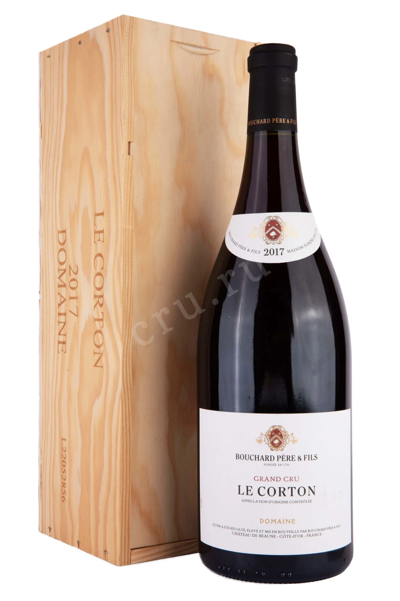 Фото — Вино Bouchard Pere et Fils Le Corton Grand Cru in wooden box 2017 1.5 л