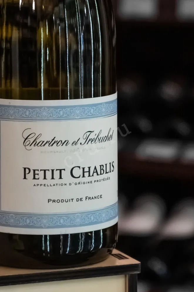 В магазине Крю Профи Chartron et Trebuchet Petit Chablis AOC 2023 0.75 л