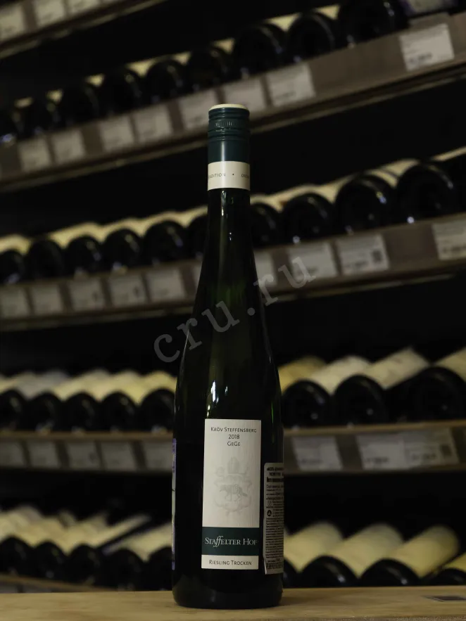 В магазине Крю Профи Staffelter Hof Krov Steffensberg GeGe Riesling Trocken 2018 0.75 л
