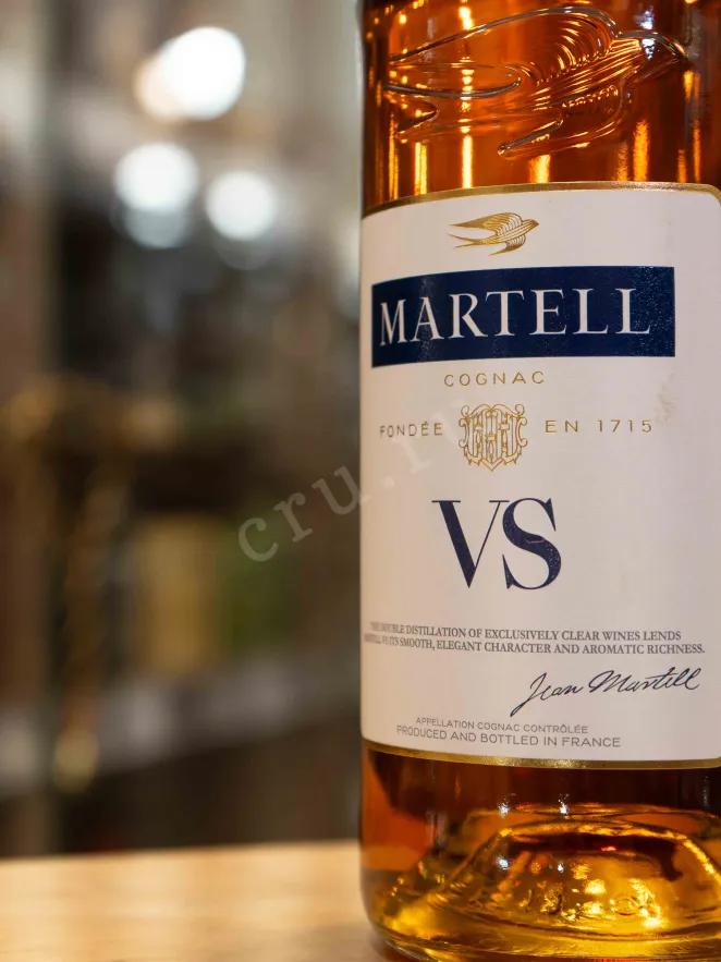 В магазине Крю Профи Martell VS 0.7 л