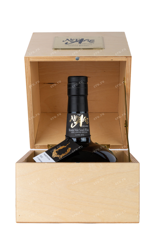 В деревянной коробке The No-Age Declared Blended Malt Scotch Cuvee in wooden box 2016 0.7 л