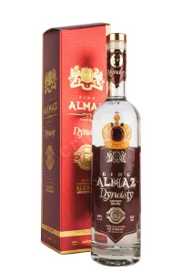 Водка Королевский Алмаз Династия в подарочной упаковке  0.7 л