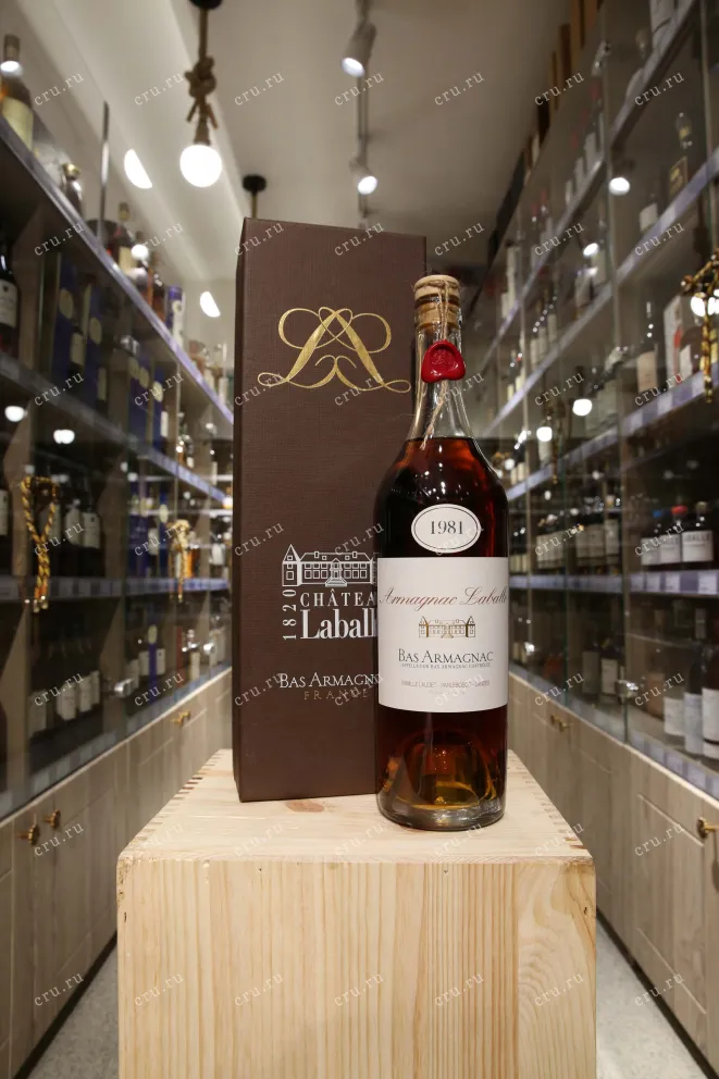 В магазине Крю Профи Laballe 1981 0.7 л