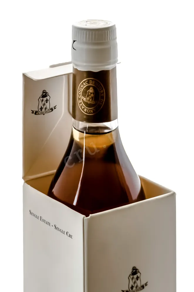 В подарочной коробке Коньяк Деньор де Ланорэ ВС 40% 0,5л в п/у Франция