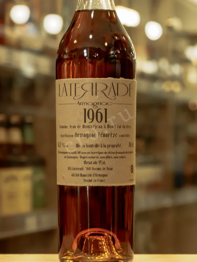 В магазине Крю Профи Laterrade Domaine Jean de Montrejeau in wooden box 1961 0.7 л