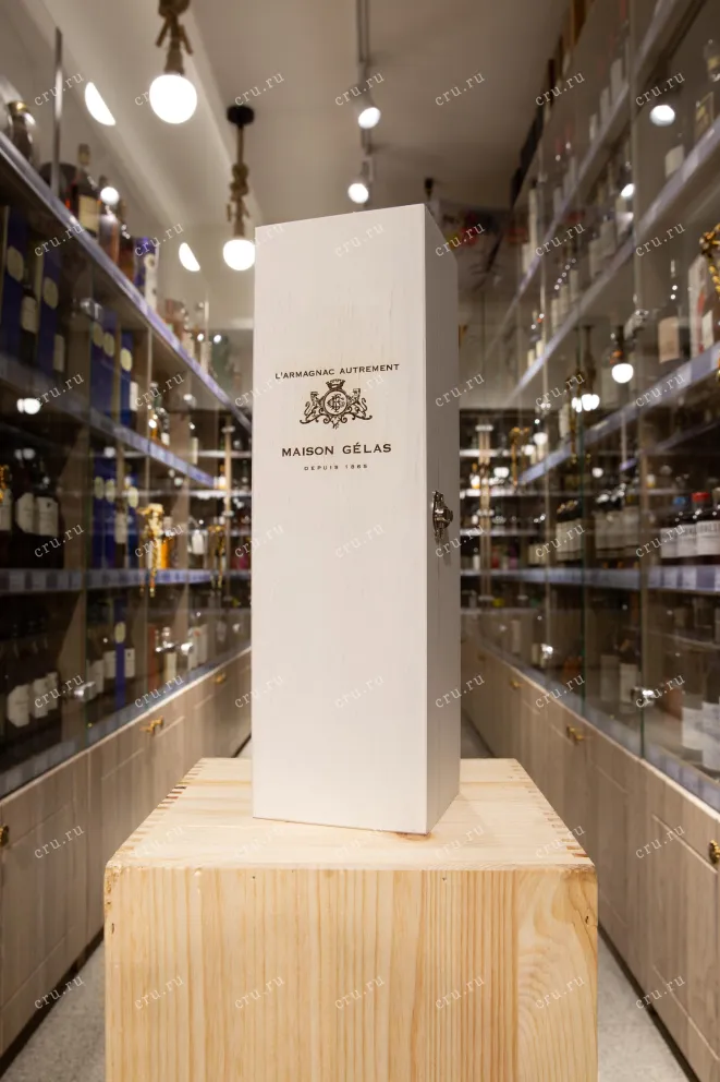 В магазине Крю Профи Gelas 1994 0.7 л