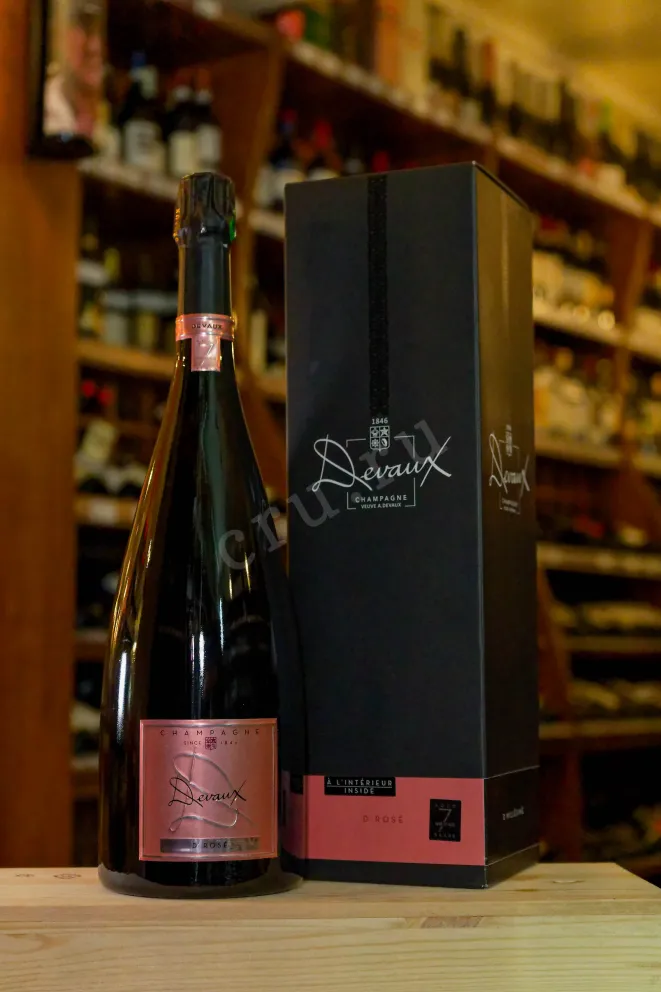 В магазине Крю Профи Devaux D Rose aged 7 years in gift box 2015 1.5 л