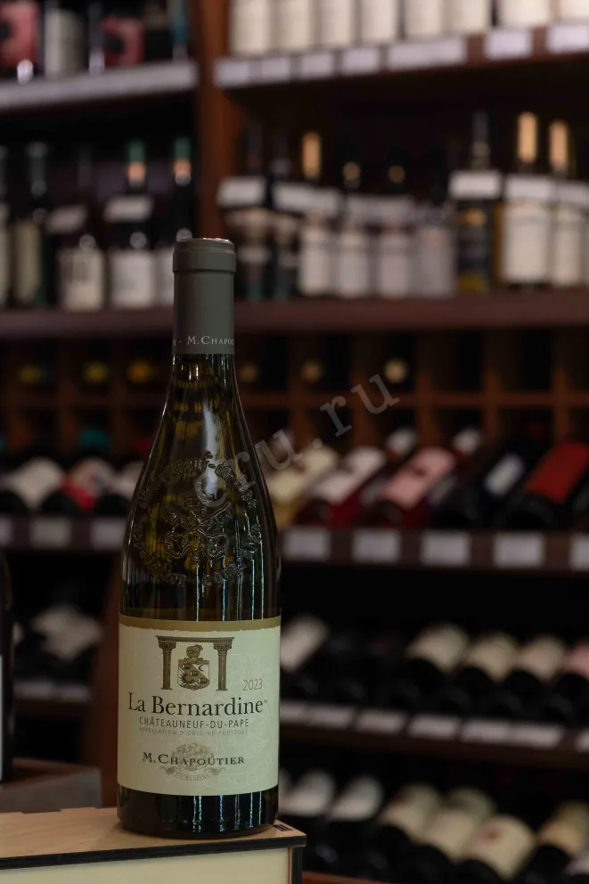 В магазине Крю Профи M.Chapoutier Chateauneuf-du-Pape La Bernardine AOC 2023 0.75 л