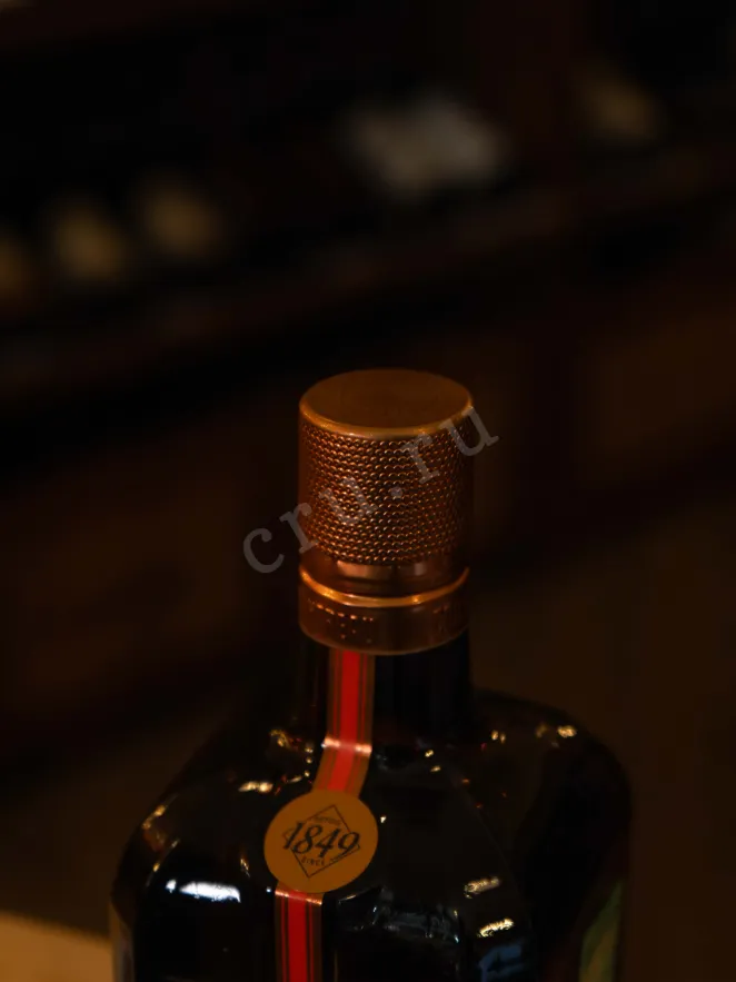Пробка Cointreau 0.7 л