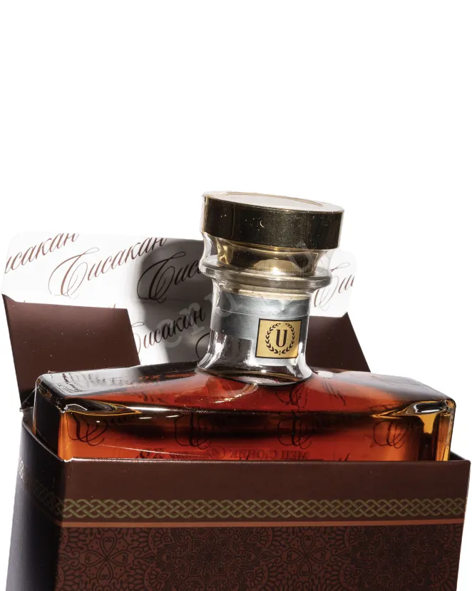 В подарочной коробке Mets Sunik Sisakan XO 15 Years Old in gift box 2005 0.7 л