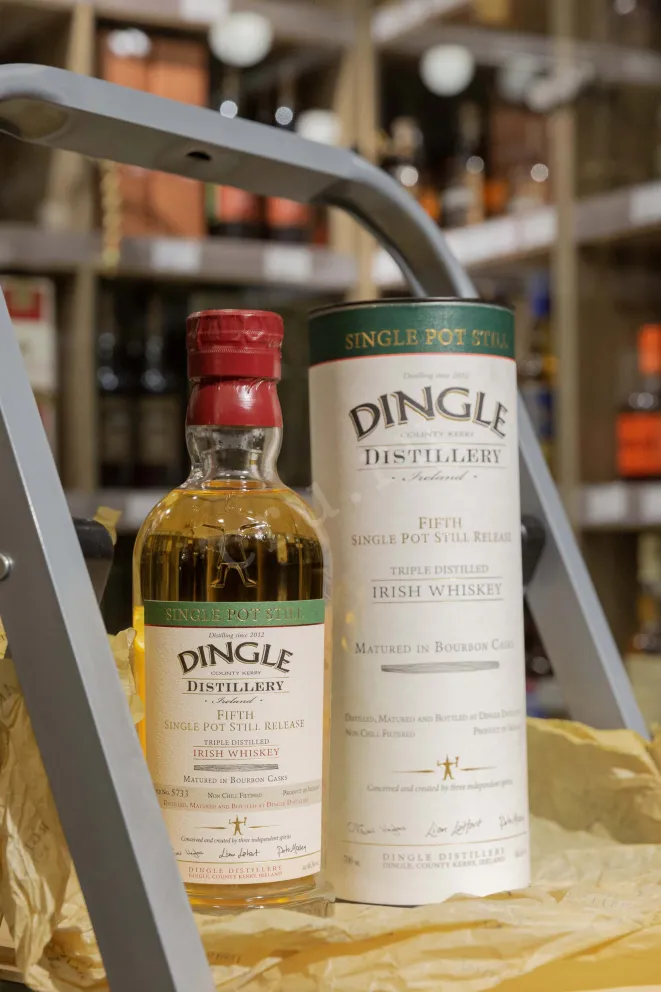 В магазине Крю Профи Dingle Single Pot Still Batch 5 6 years in tube 0.7 л
