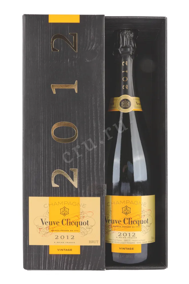 В подарочной коробке Veuve Clicquot Ponsardin Vintage gift box 2012 0.75 л