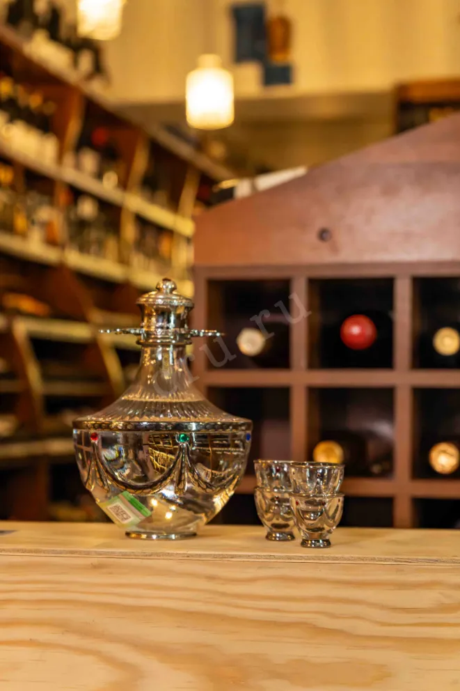 В магазине Крю Профи Imperial Collection Faberge Super Premium wooden box 0.7 л