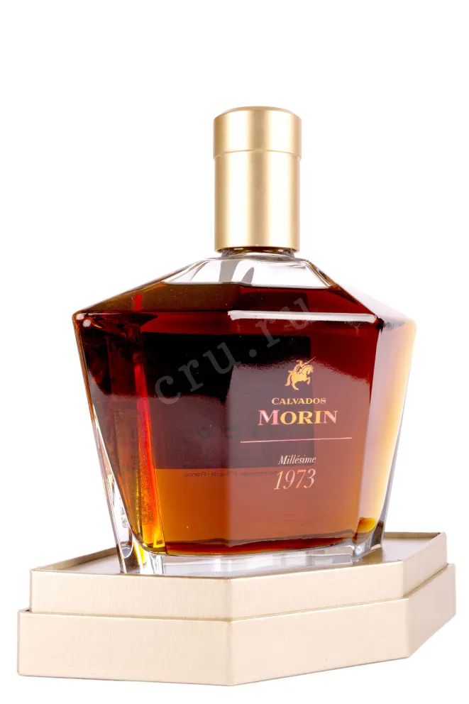 В подарочной коробке Morin Millesime 1973 gift box 0.7 л