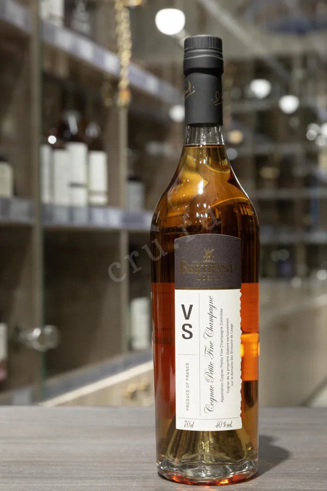 В магазине Крю Профи Bertrand VS gift box 0.7 л