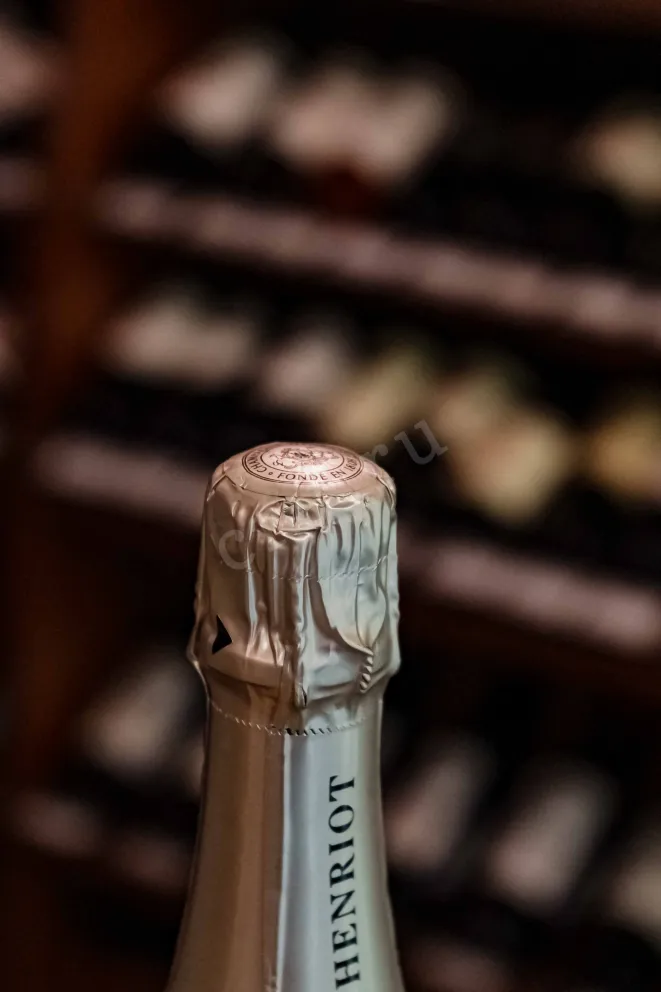 Пробка Henriot Blanc de Blancs with gift box 0.75 л