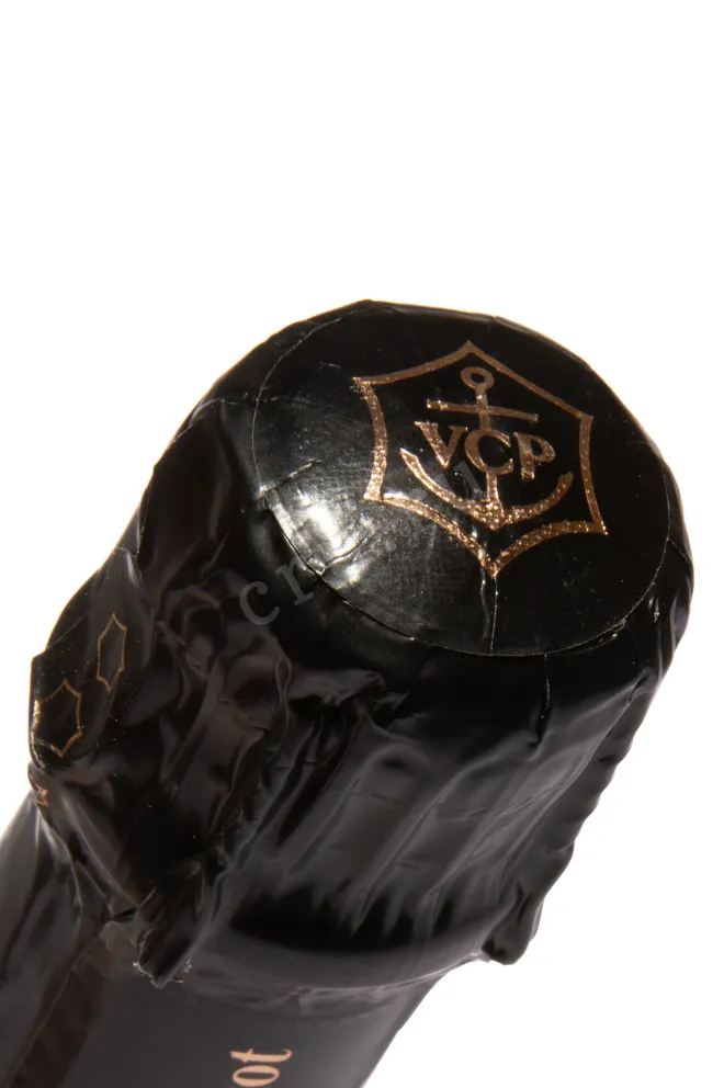 Пробка Veuve Clicquot Brut Rose with gift box 2019 0.75 л