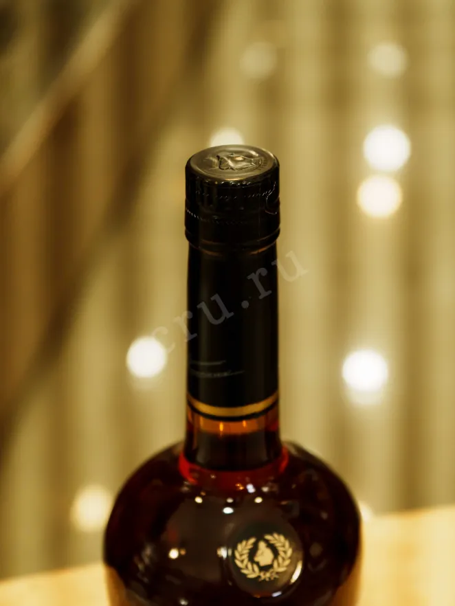 Пробка Courvoisier VS gift box 0.7 л