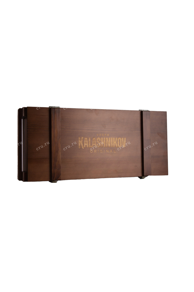 Деревянная коробка Kalashnikov Original in gift box (weapon + 3 glasses) 0.7 л