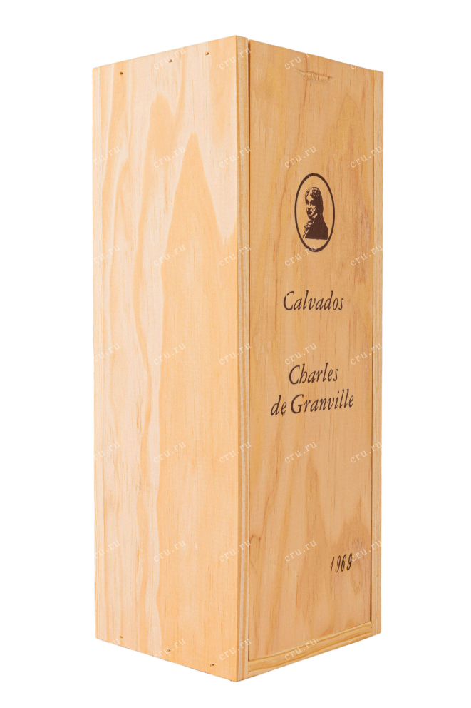 Деревянная коробка Charles de Granville wooden box 1969 0.7 л