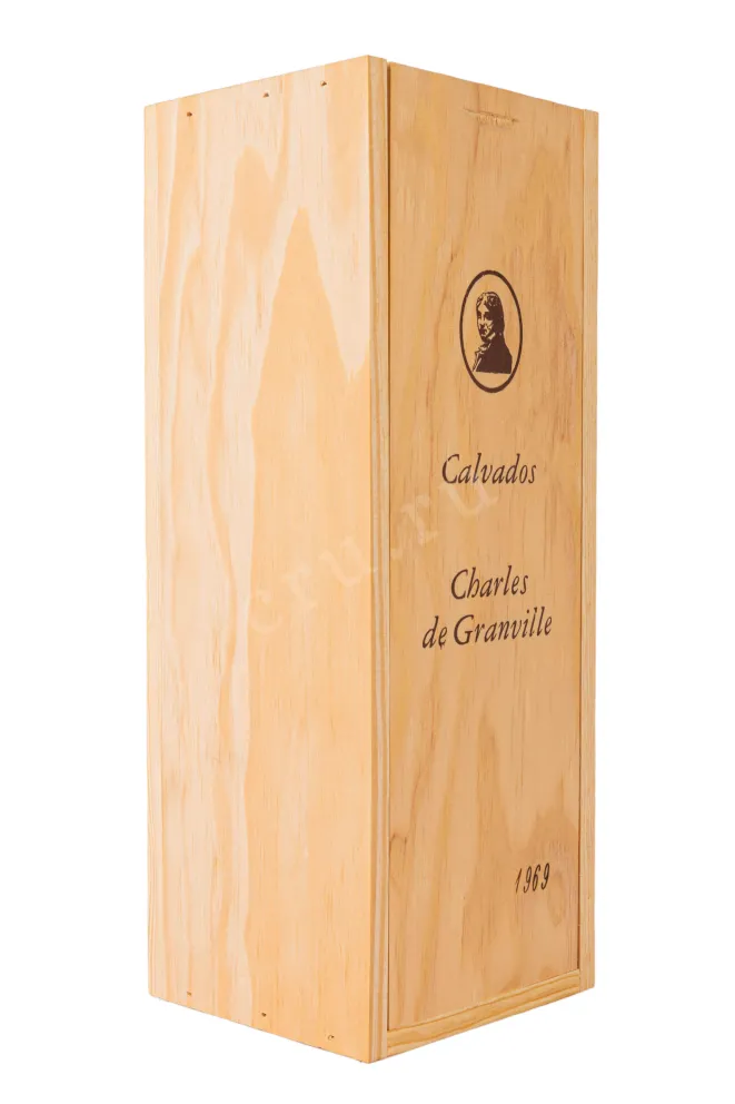 Деревянная коробка Charles de Granville wooden box 1969 0.7 л