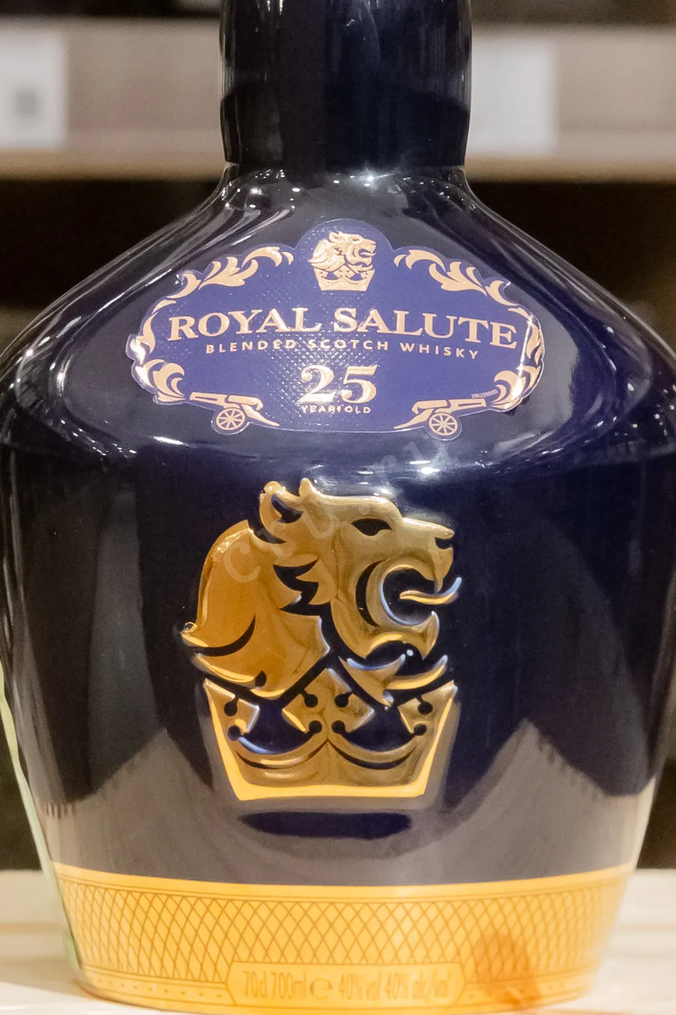 Chivas Royal Salute 25 Years Old The Treasured Blend gift box 0.7