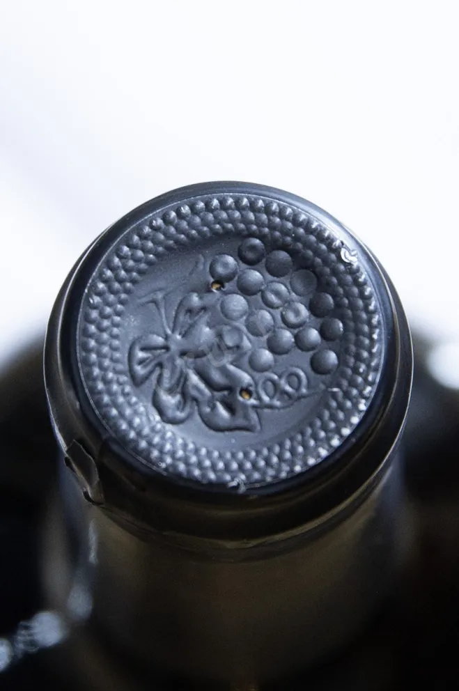 Пробка Shoror Areni red dry 2020 0.75 л