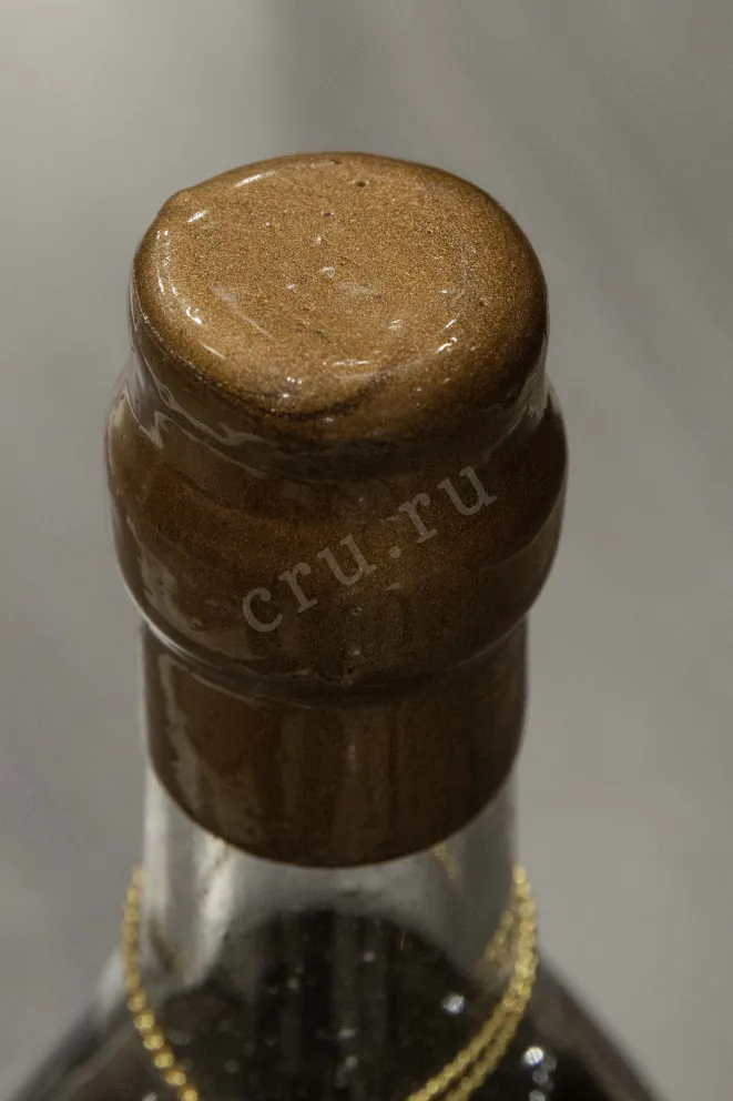 Пробка Mauxion Selection Fins Bois in wooden box 1989 0.7 л