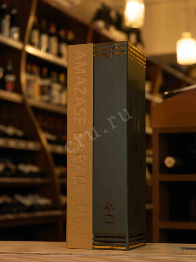 В магазине Крю Профи Marshal I.Kh. Bagramyan Collector's in a gift box 2005 0.7 л