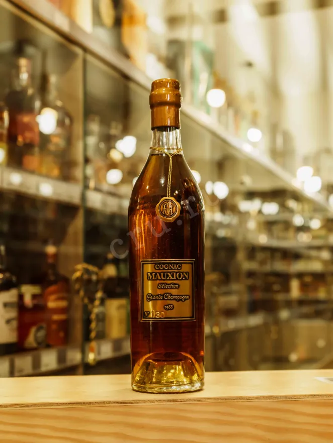 В магазине Крю Профи Mauxion Selection Grand Champagne 1988 0.7 л