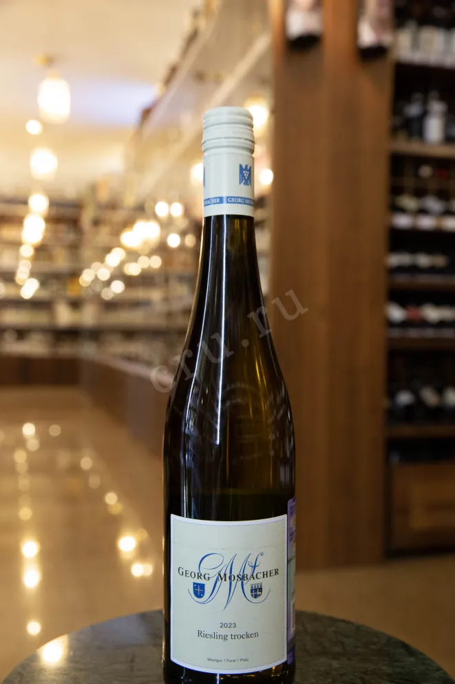 В магазине Крю Профи Georg Mosbacher Riesling Trocken 2023 0.75 л