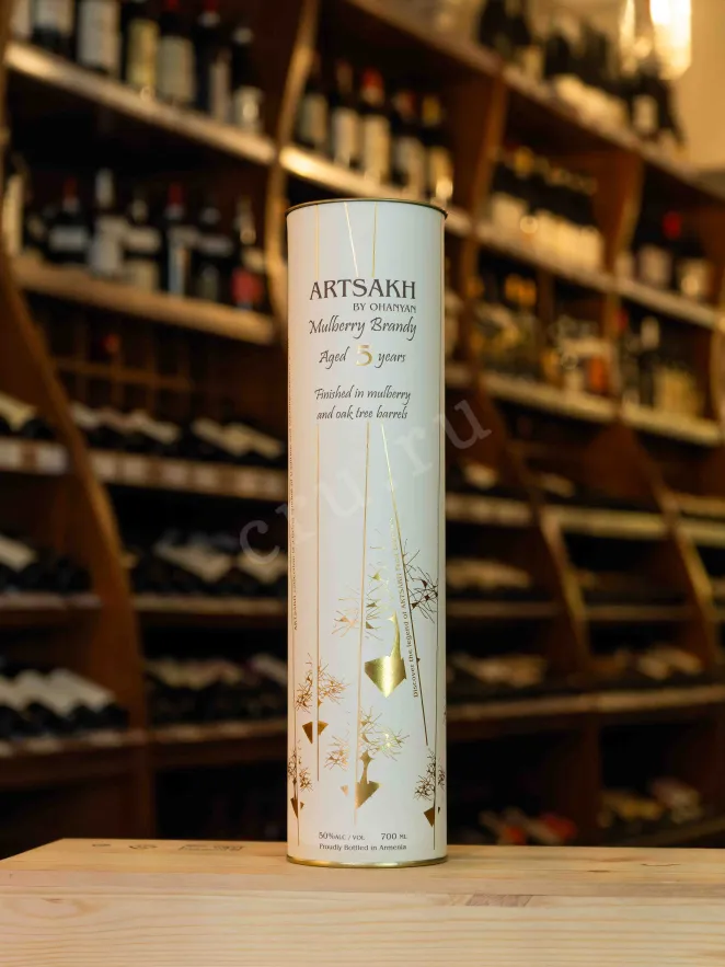 В магазине Крю Профи Artsakh Mulberry Brandy in tube 0.7 л
