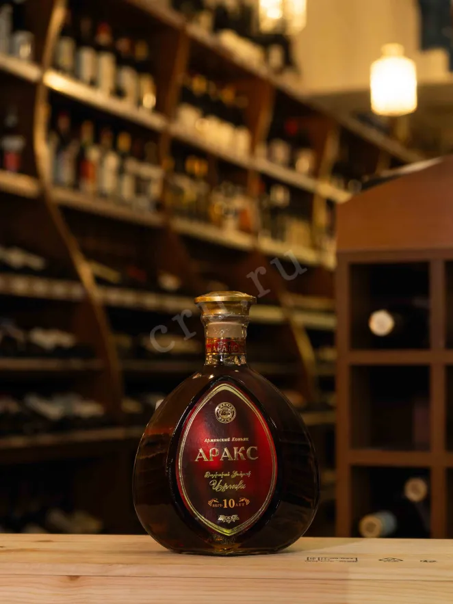 В магазине Крю Профи Araks 10 years 0.7 л