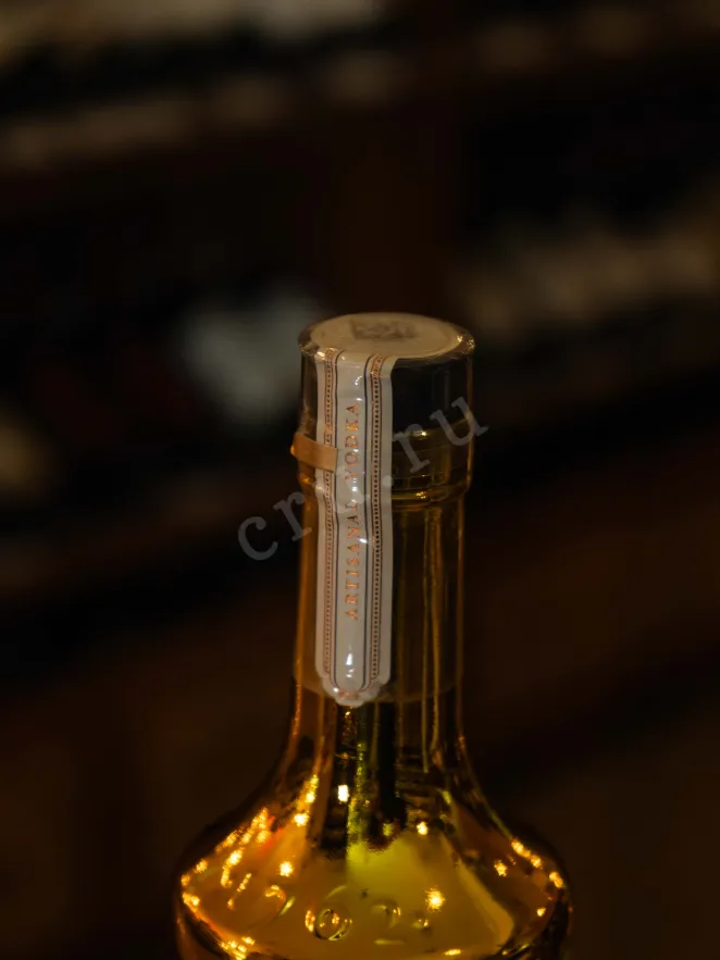 Пробка J.J. Whitley Artisanal Gold Filtered 0.7 л