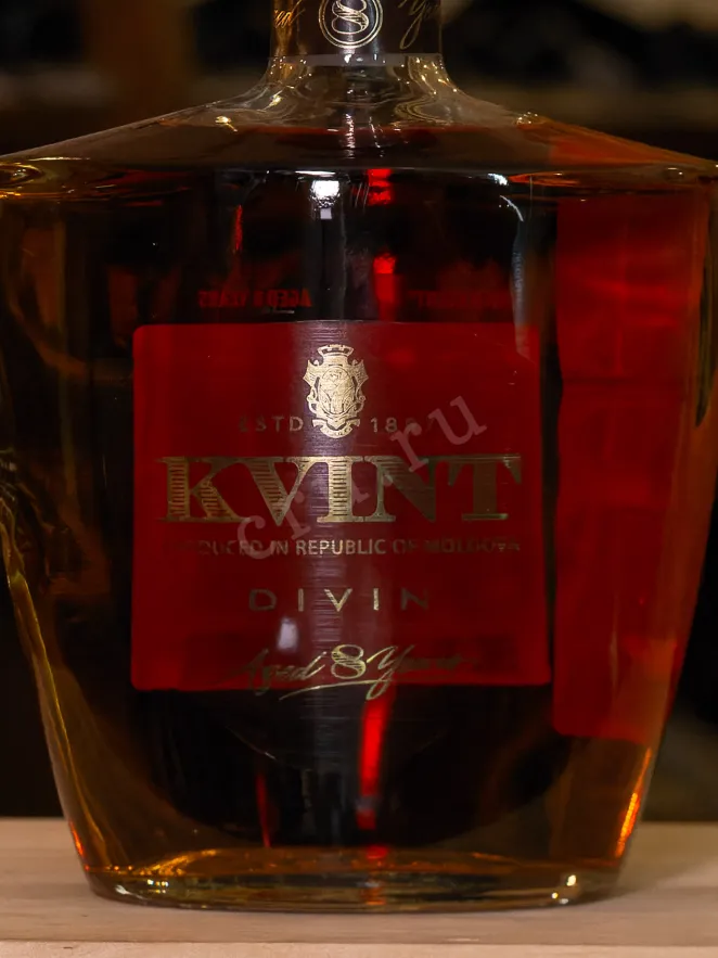 В магазине Крю Профи Kvint Divin 8 years in gift box 0.5 л