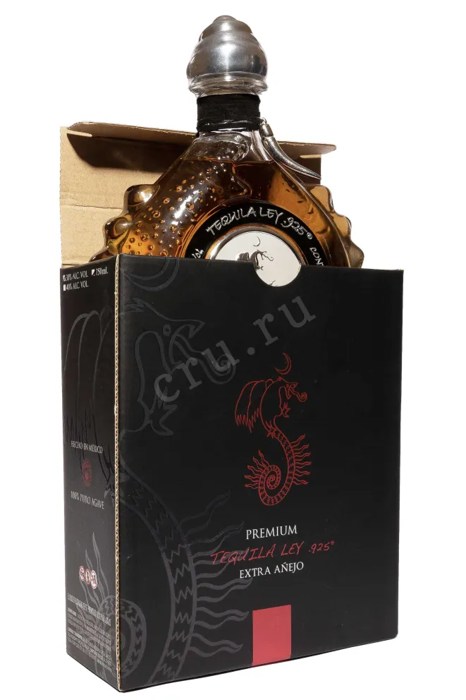 В подарочной коробке Ley 925 Diamand Extra Anejo Premium in gift box 0.75 л
